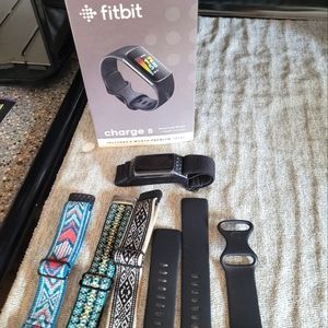 Fitbit Charge 5 & bands
